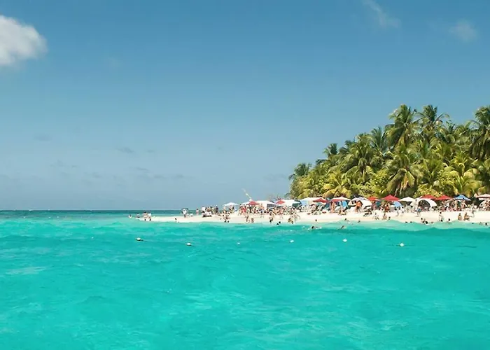 Frente A La Mejor Playa De La Isla: Vista Hermosa