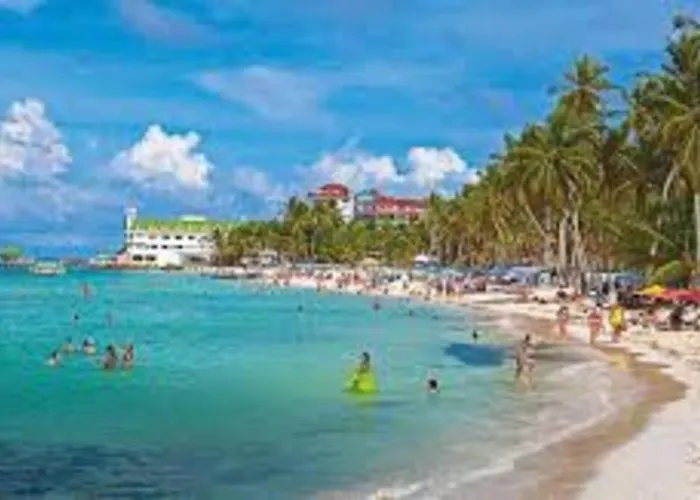 Frente A La Mejor Playa De La Isla: Vista Hermosa