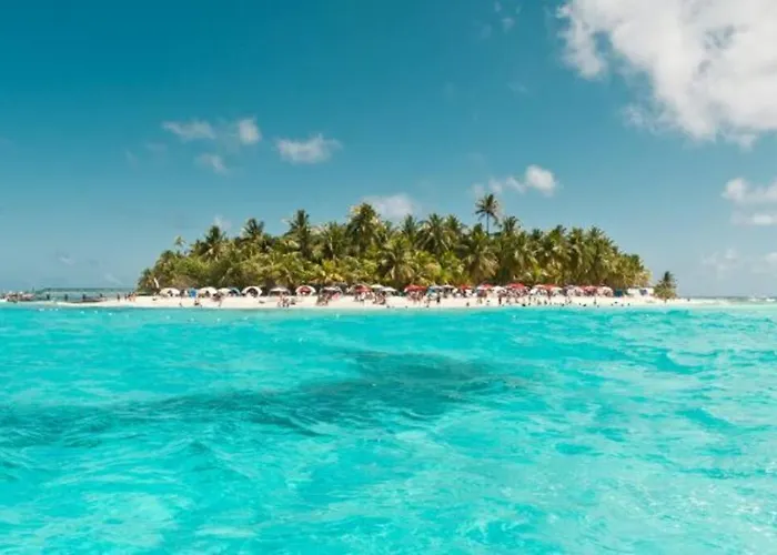 Frente A La Mejor Playa De La Isla: Vista Hermosa