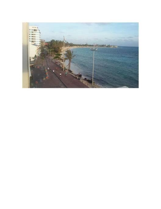 Frente A La Mejor Playa De La Isla: Vista Hermosa Apartment